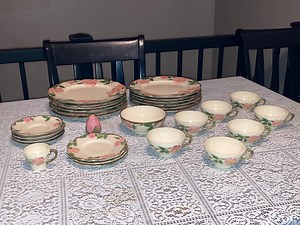 Vintage Desert Rose Dinnerware Set, 12 Dinner Plates, 4 Tea Cup Plates, 3 Salad Plates, 7 Teacups   Mini Teacup, Bowl and Rose Bud Shaker. - Etsy Canada