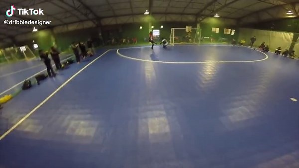 Master Dribble Techniques for Football Enthusiasts