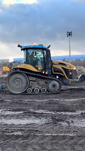 Collins Earthworks using a RDC (Rolling Dynamic Compaction) Roller with a Cat Challenger | Awesome Earthmovers