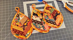 Scrappy Autumn Leaf Potholder Sewing Tutorial