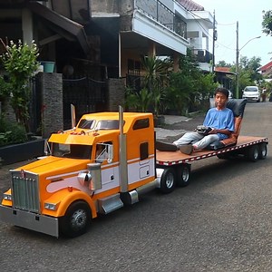 40K views · 1K reactions | Foam board RC Semi Truck #rctruck #kenworthtrucks Full video : https://youtu.be/Jz0FSSW0ezY | Julius Perdana | Facebook