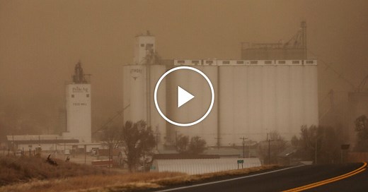 Time-Lapse Shows Storm Sweeping Across Kansas