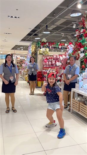 908K views · 35K reactions | Closing time na pero Goodvibes padin mga Ate Salesladies!﫶 my First time Gumala ng SM Manila!珞 | Alyona Baquial | Facebook