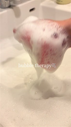 🫧ASMR bubble therapy🫧 #asmr #cleaning #cleaningasmr #bubbletherapy #spongesqueezing