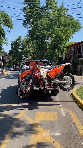 Obtuve más de 100 reacciones en mis publicaciones la semana pasada. ¡Gracias a todos por el apoyo! 🎉 | Flatmotorcycles