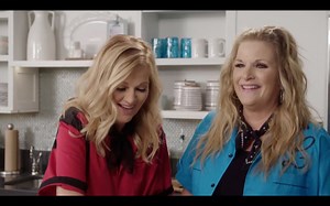 28K views · 1.3K reactions | There’s an all new pizza themed episode of TSK where I tease (or torture) my sister again! Tune into Food Network Saturday at 12pm ET to be bowled over with fun! xo  #TrishasKitchen BSTV Entertainment | Trisha Yearwood | Facebook