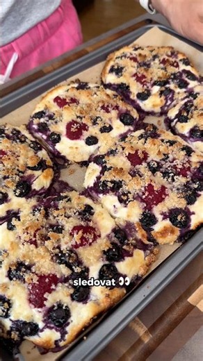 Fit koláčky s tvarohem a ovocem. #receptipyodzuzky #recept