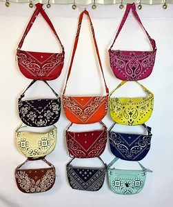 Shoulder Bag Upcycled Repurposed Bandana Small Zippered Shoulder Purse Choice of 4 Colors UPCY-101 - Etsy
