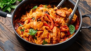 RECIPE: https://www.sipandfeast.com/chicken-cacciatore-pasta/ Today we're putting a twist on classic chicken cacciatore and making cacciatore pasta! Tender chicken thighs and oil-cured olives are the stars of this awesome dish that I know you'll love! | Sip and Feast