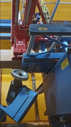 Manufacturing a scissor brace using the Hundegger k2i 1300 #ScissorTruss #Hundegger #TimberFrame
