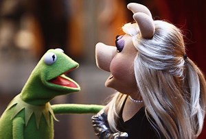 The Muppets Season Finale: Did Kermit And Miss Piggy Get Back Together? - TVLine
