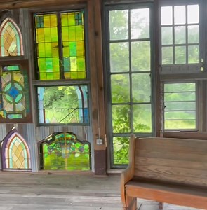 The glass windows at this little antique store in Bessemer, Alabama were so pretty. On my last visit, I was told they were going to take it all down. 😞 | A lady called Johnna