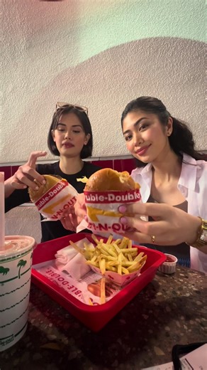 Enjoying In-N-Out in LA: The Ultimate Burger Experience