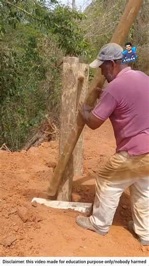 How wooden fences are made in Brazil 😯