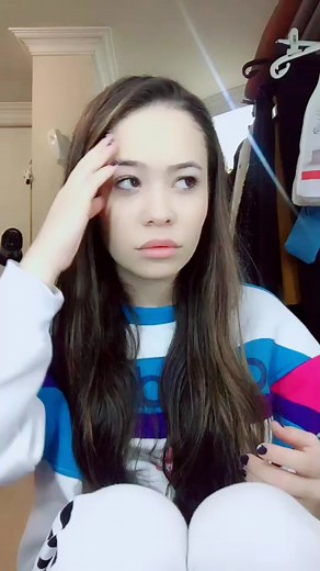 Engaging Hand Gestures and Expressions Explained