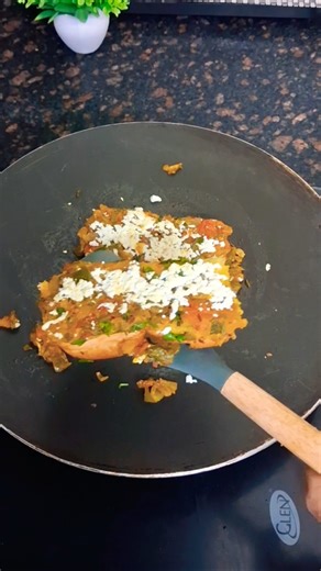 Mumbai Street Style Pav Bhaji 🧈🔥 | Full Veggie Masala Treat #shorts