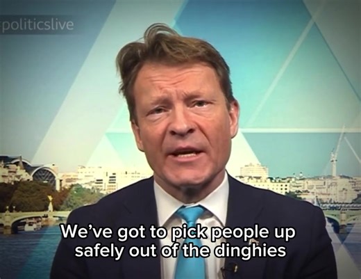“We’ve got to pick people up safely out of the dinghies … and take them back to France” 🚫The boats won't be stopped by Labour or the Tories. ➡️ The boats can only be stopped by Reform UK's clear six-point plan. | Reform UK