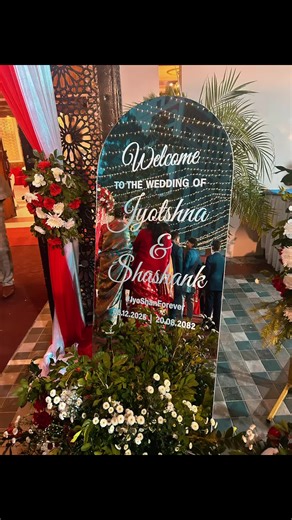 Crimson Elegance for Your Wedding Reception