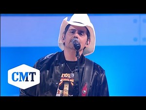 Brad Paisley Performs "Old Alabama" | CMT Giants: Alabama