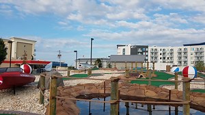 There's a new miniature golf just opened next to the Aloft Ocean City on 45th Street, with a beach ball theme! | OceanCity.com