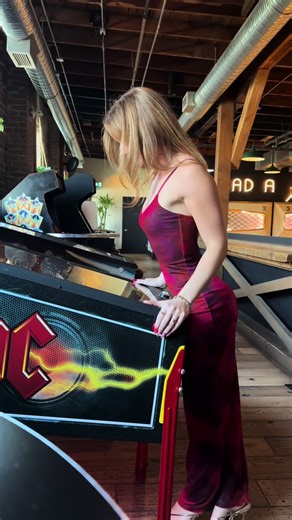 Pinball wizard #gingerhair #pinball