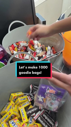 Halloween Goodie Bags - Trunk or Treat Prepping
