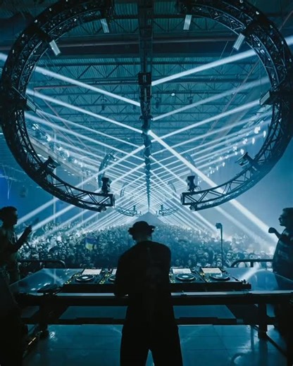 TECHNO FRIENDS on Instagram: "SCHRANZ EMOTIONS 🥹❤️ @klangkuenstler 🔥⚔️🔥 / @outworld_ofc 🇺🇸 Follow @technofriends_ofc , For More 🔊 • • #rave #schranz #schranzmusic #techno #hardtechno #klangkuenstler #music #dance #electronicmusic #explore #foryou #fyp #ravers #raveculture #ravegirls #reels #technopeople #technofamily #technogirls #technoculture #underground #viral #vibes"