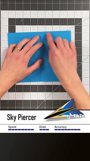 How to Fold a Paper Airplane that Flies Far