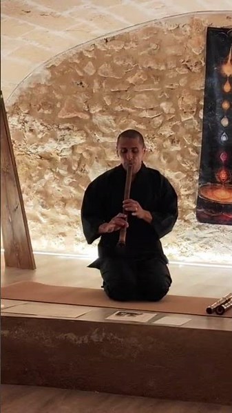 Shakuhachi (Japanese Flute) Concert in an Ancient Hall – Rodrigo Rodríguez