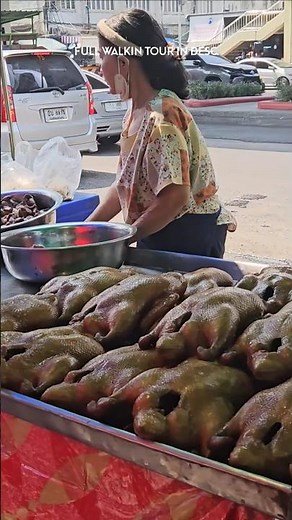 Inside Bangkok’s Largest Fresh Market !!!