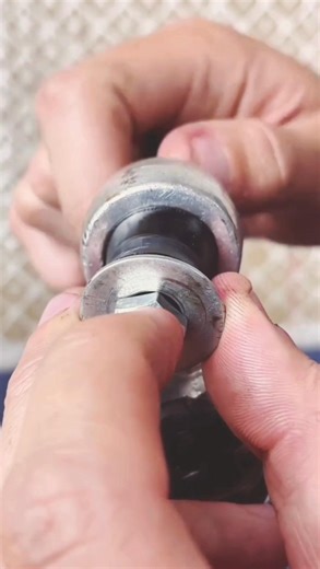 Rubber bushing installation technique #reelsvideo #reelsviral #foryouシ #short #fblifestyle | Mechanical Tips