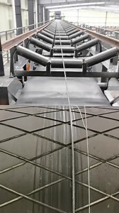 Conveyor belt installation: custom rubber belts & idlers