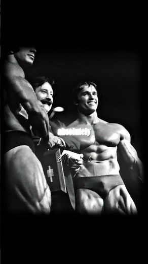 1974 Arnold makes Lou Ferrigno look small... 💀