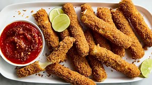 Rice Paper Mozzarella Sticks Are The Upgrade The Classic Party Appetizer Needs