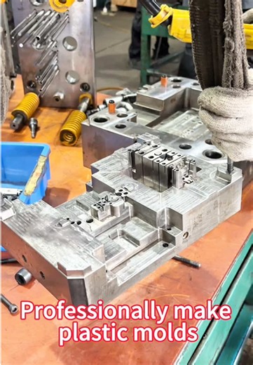 Plastic mold #Two-color #plasticmould #injectionmoldfactory #LED #塑胶模具#双色模具