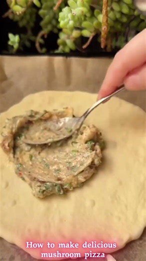 How to make delicious mushroom pizza