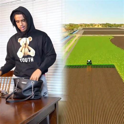 When moms ask you to get something out of their purse 😭 @theblacktrunks #comedy