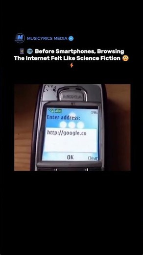📱🌐 Before Smartphones, Browsing The Internet Felt Like Science Fiction 😳⚡