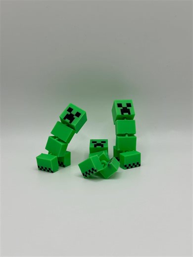 Articulated Creeper Figurine – Poseable Toy for Gamer Desk Decor & Collectible Gift - Etsy