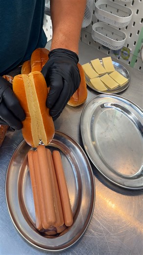 Hasselback Chili Cheese Dog! This dog’s got layers of flavor 🧀🌶️ #fblifestyle | Chefclub Network