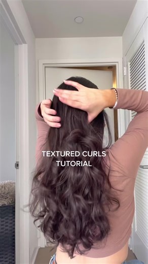 Achieve Voluminous Fun Curls with Kristin Ess® Hair!