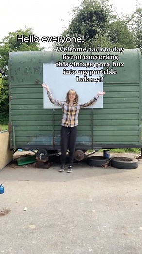 Alice Kelly | Woohoo! day five already | Instagram