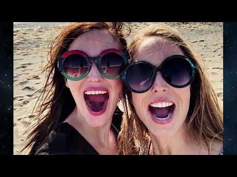 Eva Green Family (Boyfriend, Twin Sister, Mother, Father)