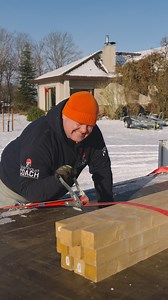 Ladung richtig sichern – so geht’s richtig! ✅ Eine korrekte Ladungssicherung ist entscheidend für Sicherheit im Straßenverkehr. Mit den richtigen Spanngurten, Zurrpunkten und Techniken verhinderst du Verrutschen, Kippen und gefährliche Situationen. So bleibt deine Fracht stabil fixiert und du transportierst sicher und gesetzeskonform. 💪 Ladungssicherung mit System – Spanngurtwissen vom Coach! Hier gibt’s echtes MAFIA-Wissen für deine Spanngurte – die besten Tipps & Tricks direkt vom Profi. 👉 C