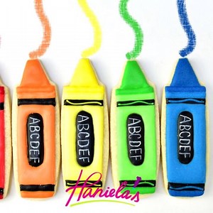Who needs some crayons for the new School Year!? Find a full tutorial https://www.youtube.com/watch?v=5TCEt2BoRls #hanielas #crayons #backtoschool #decoratedcookies #cookieart #cookiedecorating | Haniela's