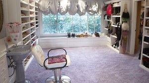 Inside Elizabeth Taylor’s home | CNN