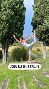 Berlin is next and I’m excited to invite and welcome you to our annual 200 Hour Yoga Teacher (Guide) Training in Berlin Germany 🇩🇪 this November. Through this week we have the early bird 🐦 that gives $500 off the program so now is the time to join the program that shows, teaches, and reminds you how to move well, connect well with yourself with others and lead if you desire. We cover a whole lot more including principles of tai chi with @taichimiket , yoga sequencing and vocabulary, voice and