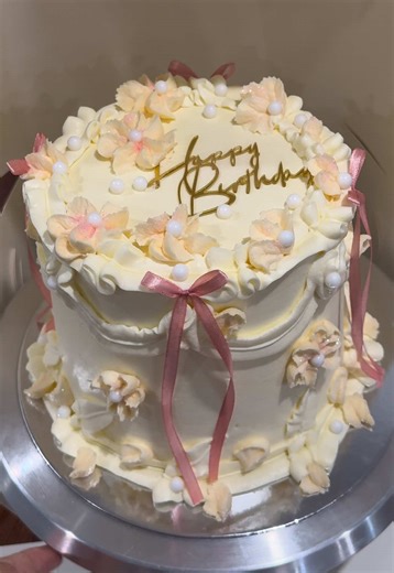 Inspirational Floral Cakes in Sydney