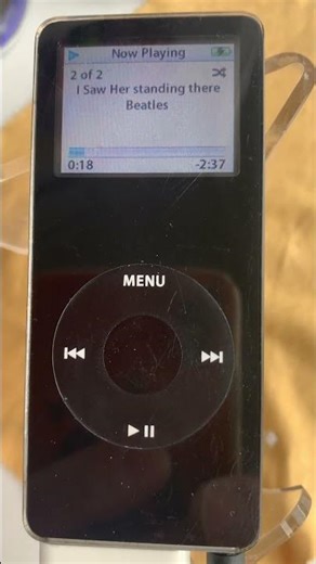 Apple iPod (Model A1137) 2GB