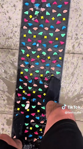 Benefits of Using an Acupressure Mat for Foot Relief